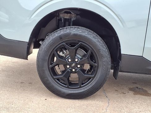 Used 2024 Ford Maverick Lariat w/ FX4 Off-Road Package AWD/4WD image 9