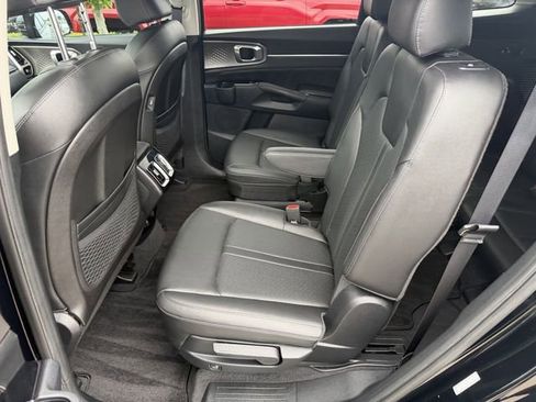 Used 2023 Kia Sorento SX AWD/4WD image 24
