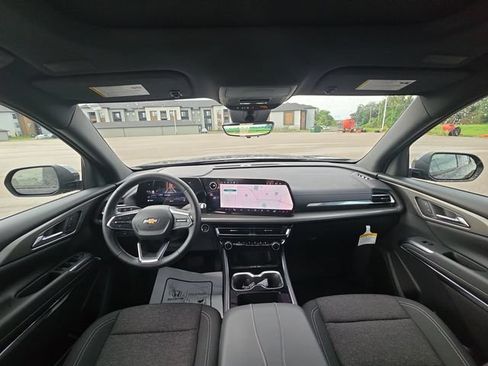 Used 2026 Chevrolet Traverse LT w/ Sun and Wheel Package FWD image 27