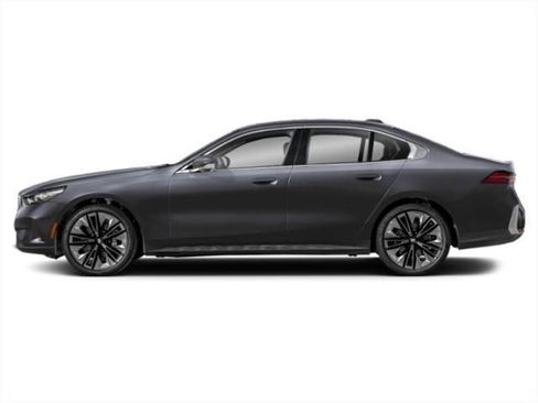New 2026 BMW 530i xDrive w/ M Sport Package AWD/4WD image 3