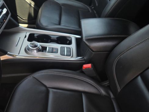 Used 2023 Ford Explorer XLT w/ Equipment Group 202A RWD image 14