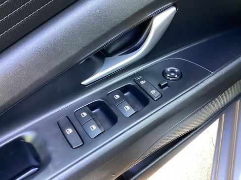 Used 2023 Hyundai Elantra SE FWD image 63