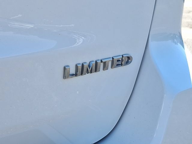 Used 2017 Jeep Grand Cherokee Limited AWD/4WD image 36