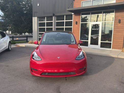 Used 2022 Tesla Model Y Performance AWD/4WD image 3