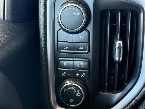 Used 2020 Chevrolet Silverado 1500 LT Trail Boss w/ Midnight Edition AWD/4WD image 38