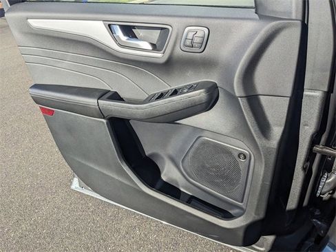 New 2026 Ford Escape SE w/ PHEV Premium Package image 21