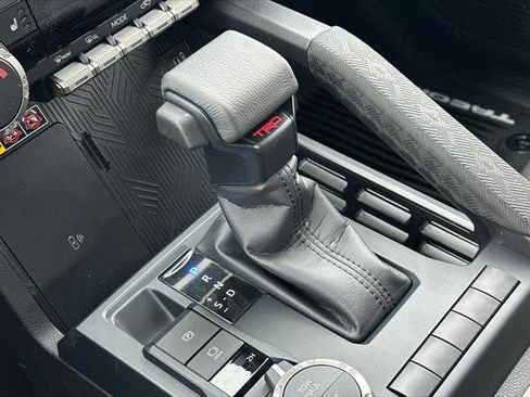 Certified 2025 Toyota Tacoma TRD Sport AWD/4WD image 17