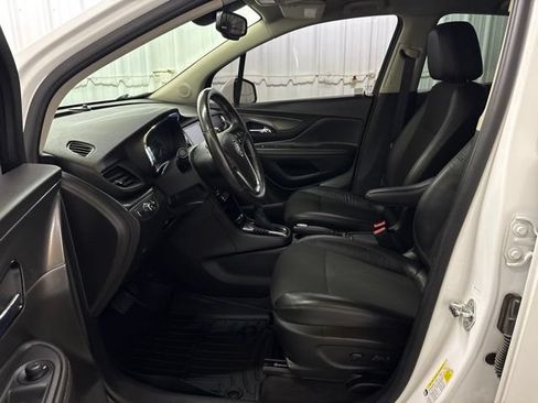 Used 2017 Buick Encore Preferred AWD/4WD image 32
