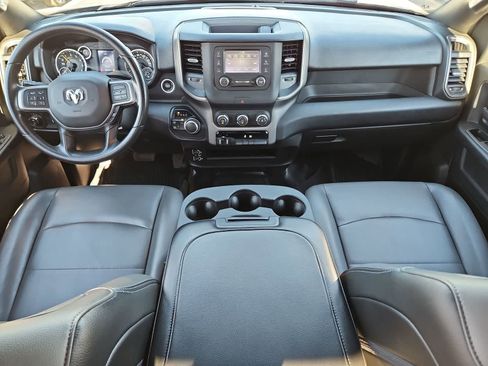 Used 2022 RAM 2500 Tradesman w/ Chrome Appearance Group image 17