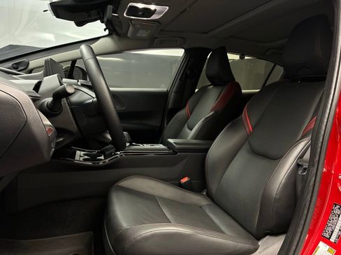 Used 2024 Toyota Prius Prime Premium w/ Advanced Technology Package image 6