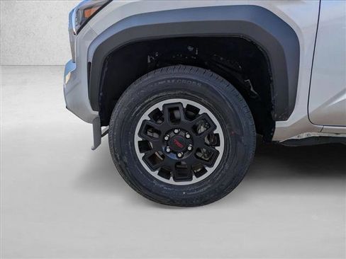 Used 2024 Toyota Tacoma TRD Off-Road image 21