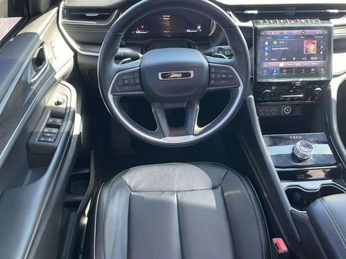 Used 2022 Jeep Grand Cherokee L Limited w/ Black Appearance Package RWD image 13