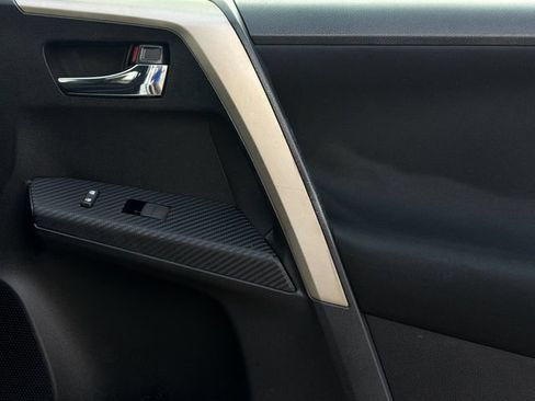 Used 2014 Toyota RAV4 XLE FWD image 18