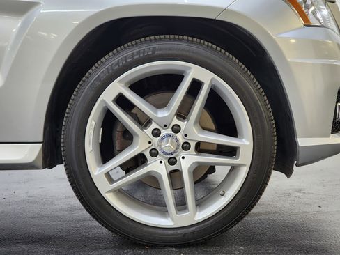 Used 2011 Mercedes-Benz GLK 350 4MATIC image 28