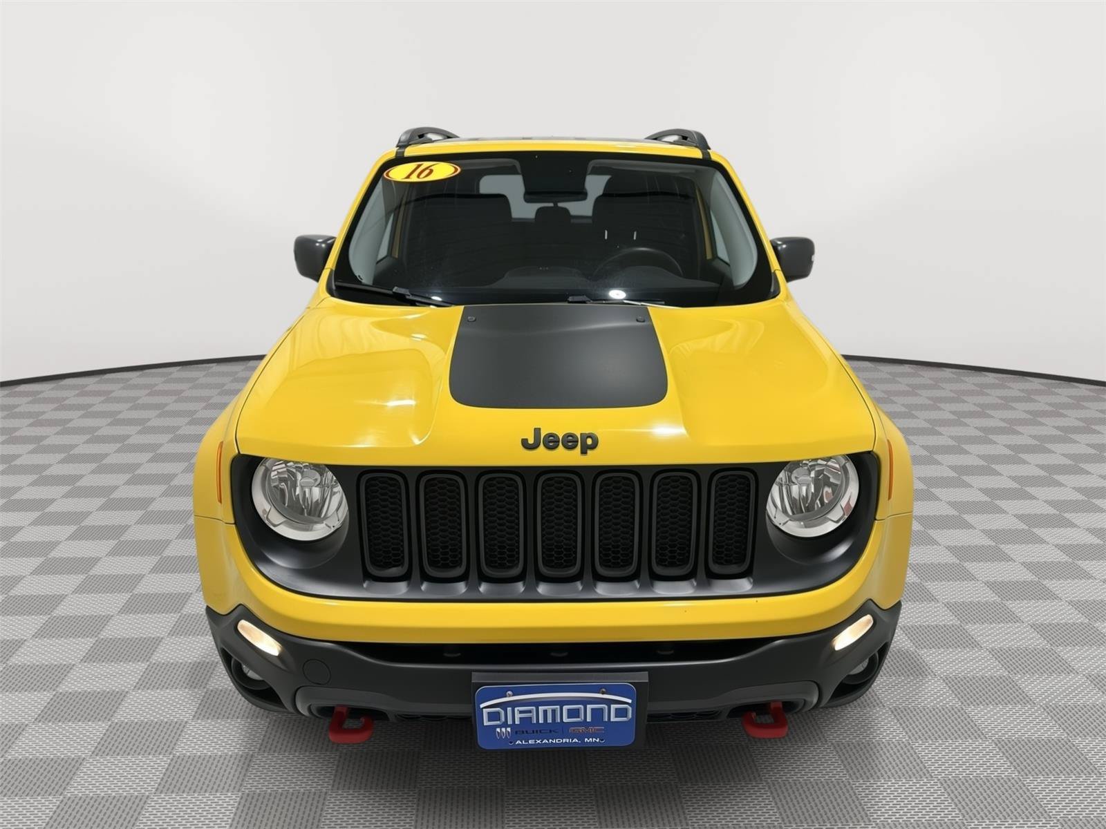 Used 2016 Jeep Renegade Trailhawk AWD/4WD image 8