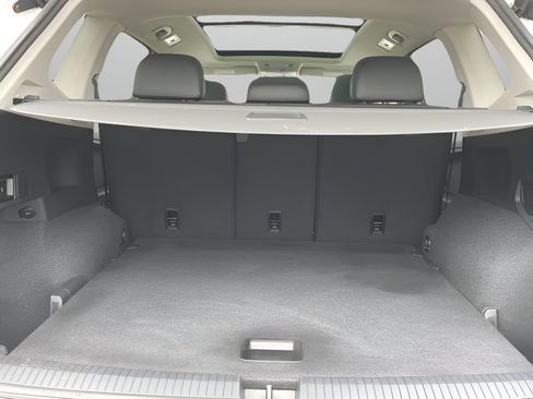 Used 2019 Volkswagen Tiguan SEL Premium AWD/4WD image 8