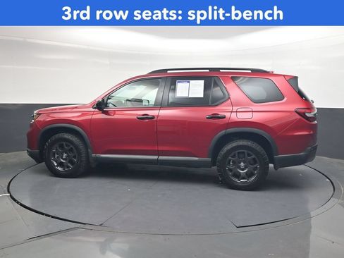Certified 2025 Honda Pilot TrailSport image 7