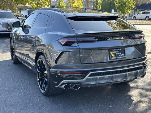Used 2020 Lamborghini Urus AWD/4WD image 11
