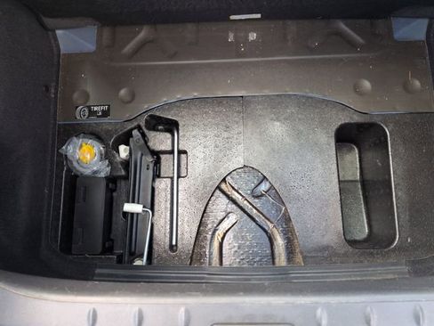 Used 2005 Chrysler Crossfire Limited RWD image 43