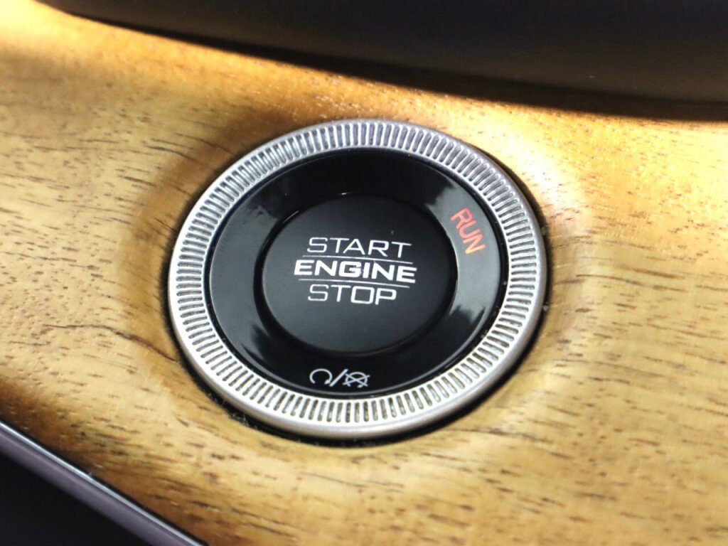 Used 2023 Jeep Grand Cherokee Summit AWD/4WD image 23