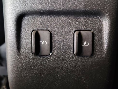 Used 2023 Nissan Kicks SV image 29