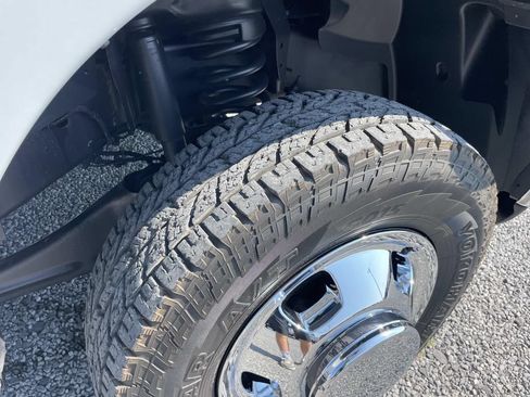 Used 2018 RAM 3500 Tradesman w/ Chrome Appearance Group AWD/4WD image 31
