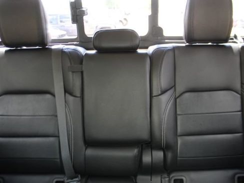 Used 2021 Jeep Gladiator Overland AWD/4WD image 27