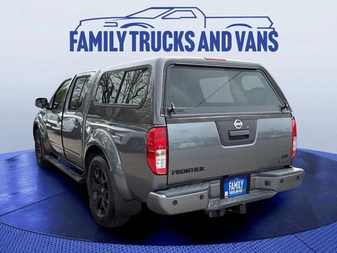 Used 2018 Nissan Frontier SV w/ Value Truck Package RWD image 3