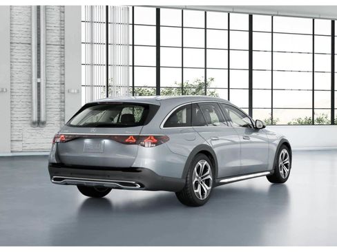 Used 2025 Mercedes-Benz E 450 4MATIC All-Terrain Wagon image 43