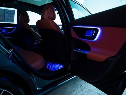 Used 2023 Mercedes-Benz C 300 4MATIC Sedan image 43