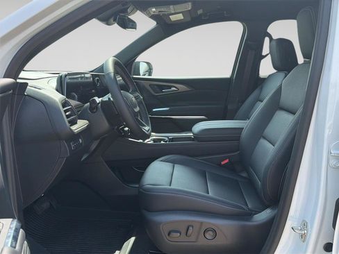 New 2026 Chevrolet Traverse LT w/ LPO, Floor Liner Package AWD/4WD image 10
