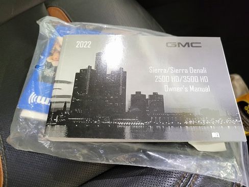 Used 2022 GMC Sierra 2500 AT4 image 63