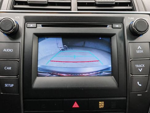 Used 2017 Toyota Camry SE image 27