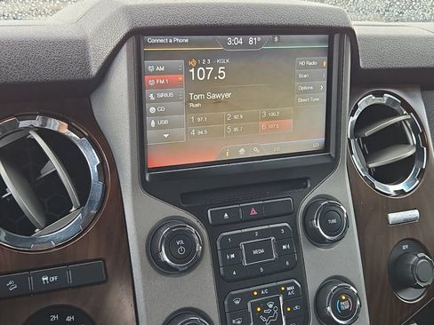 Used 2013 Ford F250 Lariat w/ Lariat Ultimate Pkg AWD/4WD image 16