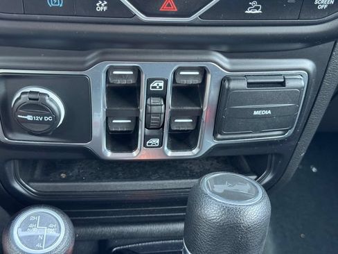 Used 2023 Jeep Wrangler Unlimited w/ Cold Weather Group AWD/4WD image 37