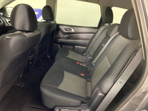 Used 2020 Nissan Pathfinder SV FWD image 32