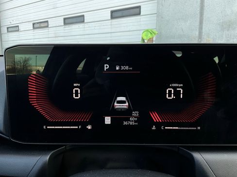 Used 2025 Kia K4 LXS image 37