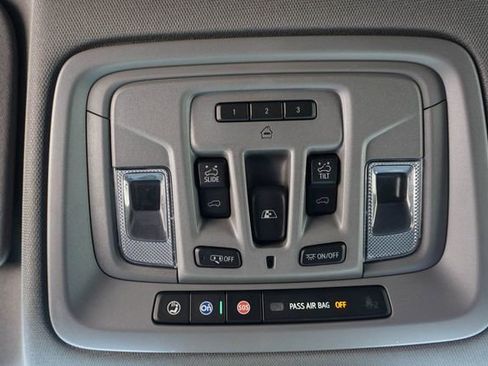 Used 2024 GMC Sierra 1500 Denali w/ Denali Reserve Package AWD/4WD image 30