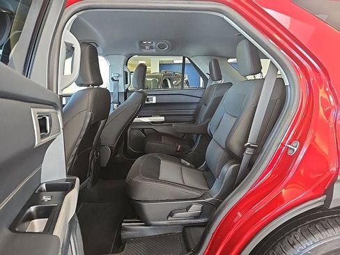 Used 2024 Ford Explorer XLT w/ Class IV Trailer Tow Package image 25