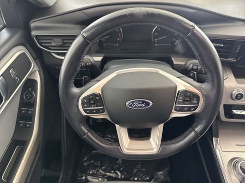 Used 2021 Ford Explorer XLT w/ Equipment Group 202A image 29