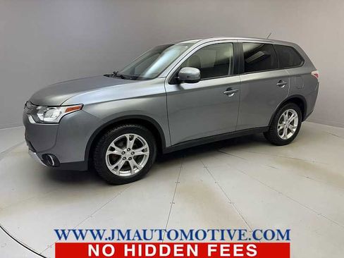 Used 2015 Mitsubishi Outlander SE AWD/4WD image 1
