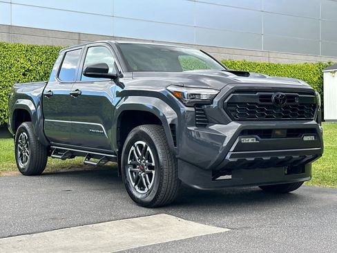 Used 2024 Toyota Tacoma TRD Sport RWD image 10