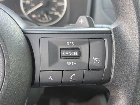 Used 2024 Nissan Rogue S FWD image 21