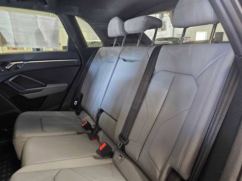 New 2025 Audi Q3 2.0T Premium image 17