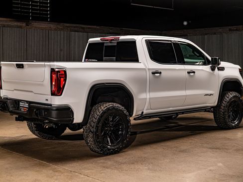 Used 2023 GMC Sierra 1500 AT4X w/ AT4X AEV Edition AWD/4WD image 10