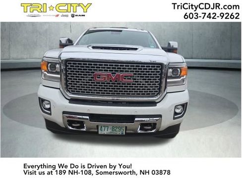 Used 2017 GMC Sierra 3500 Denali w/ Duramax Plus Package image 2