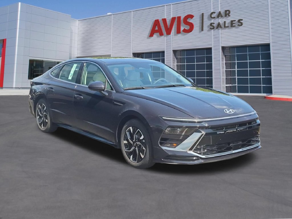 Used 2025 Hyundai Sonata SEL FWD image 3