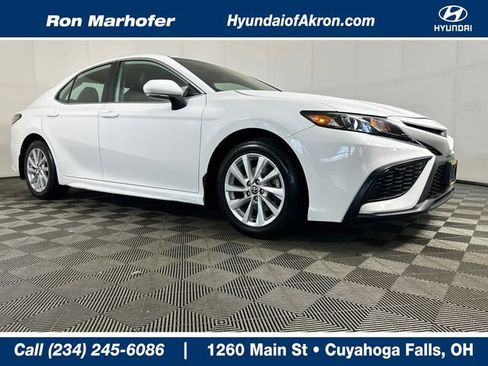 Used 2023 Toyota Camry SE FWD image 1