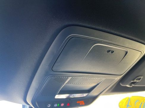 Used 2024 Chevrolet Traverse LT w/ Midnight/Sport Edition image 30