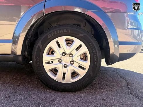 Used 2015 Dodge Journey American Value Package w/ Flexible Seating Group FWD image 21